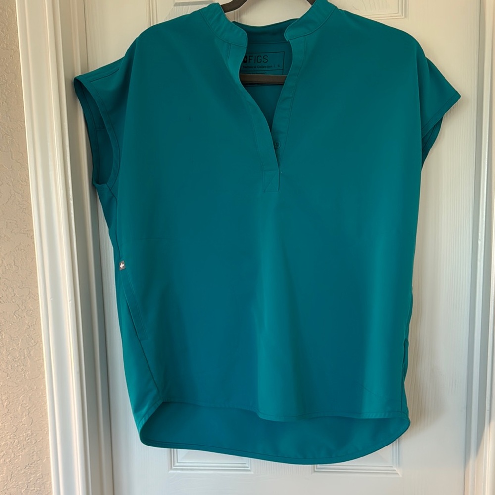 Figs Teal scrub top